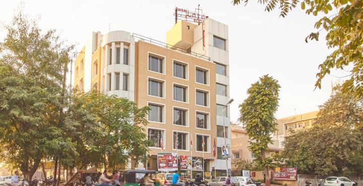 Treebo Trend Hotel Parker Ahmedabad Exterior foto